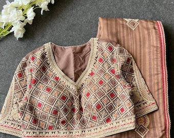 Sari bordado de seda musselina caramelo com blusa