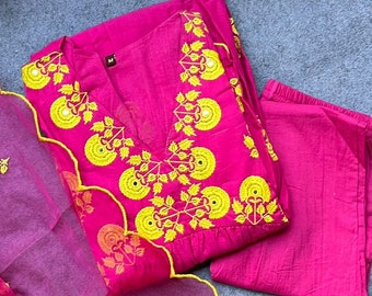 Conjunto NINA de 3 peças em algodão rosa com bordados