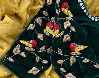 Sari amarelo de chita com blusa verde bordada à mão