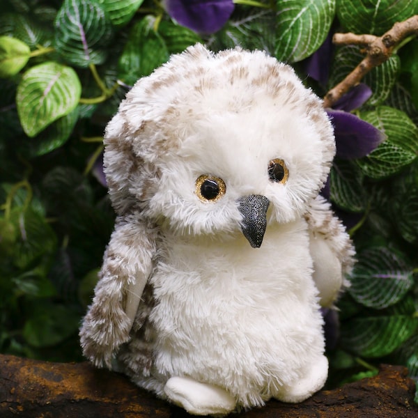 Ophelia the Owl Soft Toy - Childrens Plush Furry Cuddly Toy by Furry Planet (21cm)