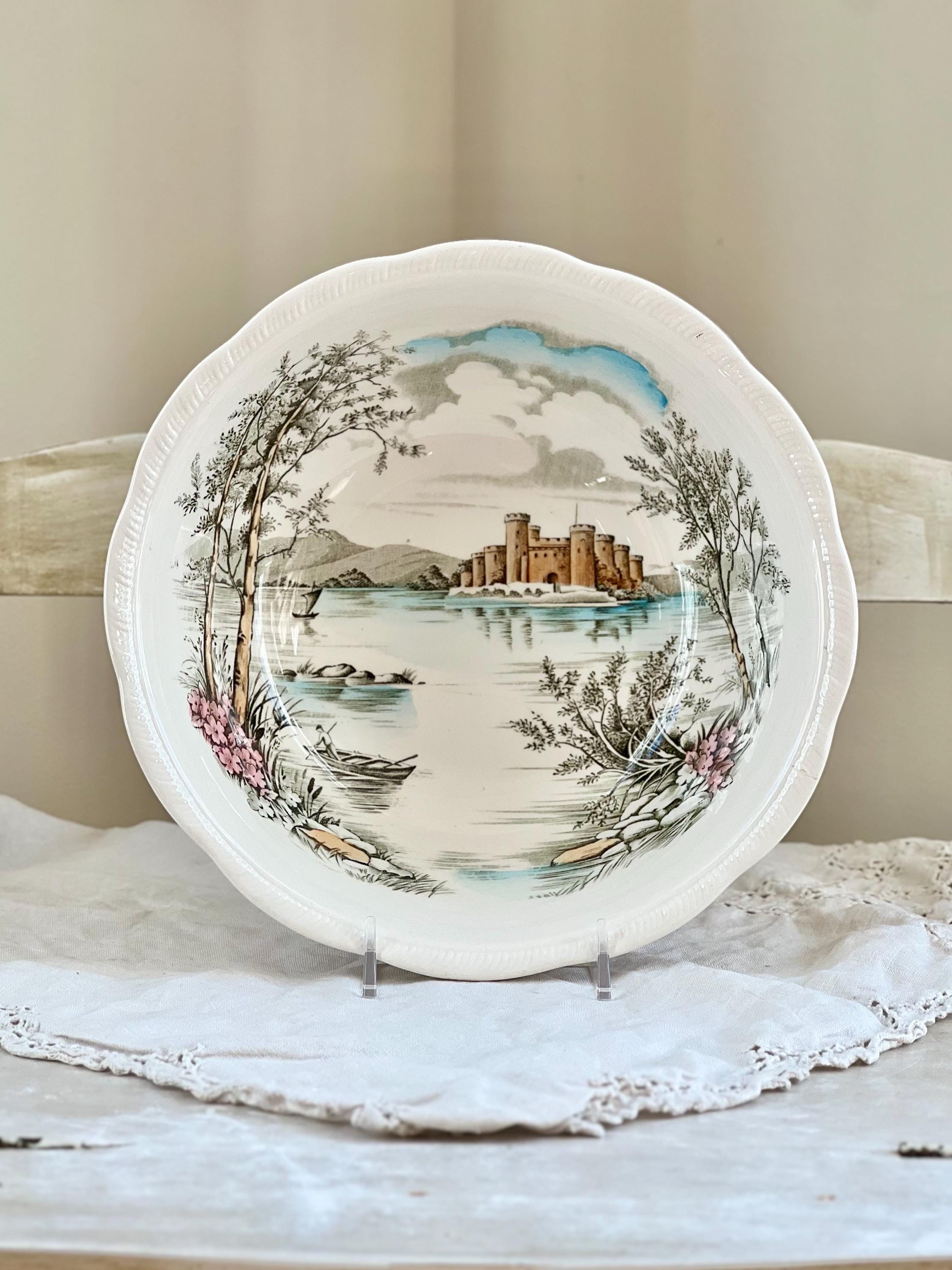 Vintage Queen's Castle Serving Bowl by Alfred Meakin, England, 8.5