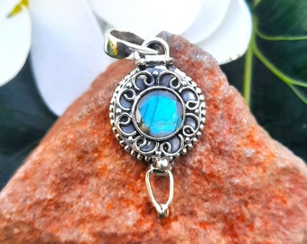 Handmade Sterling Silver Plated Labradorite Pendant: Round Stone, 7mm