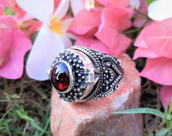 Beautiful Garnet Poison Ring/925 Sterling Silver Ring/January Birthstone Ring/Silver Material Handmade Small Poison Ring/Gift for Her