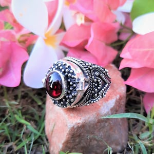 Beautiful Garnet Poison Ring/925 Sterling Silver Ring/January Birthstone Ring/Silver Material Handmade Small Poison Ring/Gift for Her