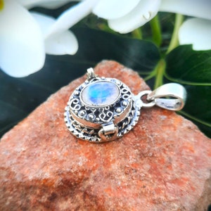 Natural Moonstone Pendant/Silver Material Poison Pendant/June Birthstone Pendant/925 Sterling Silver Pendant/Handmade Pendant/Gift For All