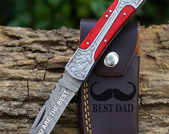 Navaja de bolsillo de acero de Damasco hecha a mano: mango de madera roja, acero grabado, regalo para el Día del Padre.