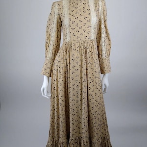 Vintage Original 1970s LAURA Ashley Prairie Dress