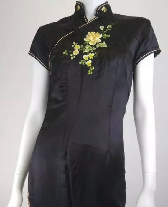 Vintage 1960/1970s Far Eastern black silk maxi dr… - image 1