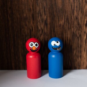 Monster peg dolls | Dollhouse Montessori | Peg Dolls | Pretend play | Toys for kids | kids gifts | manipulatives play | peg people | cookie