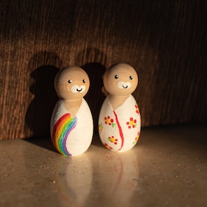 Baby peg people | peg dolls | Dollhouse Montessori | Peg Dolls | Pretend play | Toys for kids | Rainbow | manipulatives play | imaginative