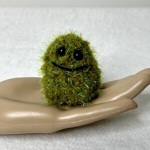 Petite peluche Nug Buddy au crochet faite main