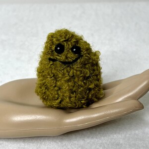 Petite peluche Nug Buddy au crochet faite main