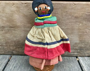 Vintage Guatemalan Handcrafted Doll – 5″ Artisan Palm-Fiber Folk Art Figure, Cute and Unique!