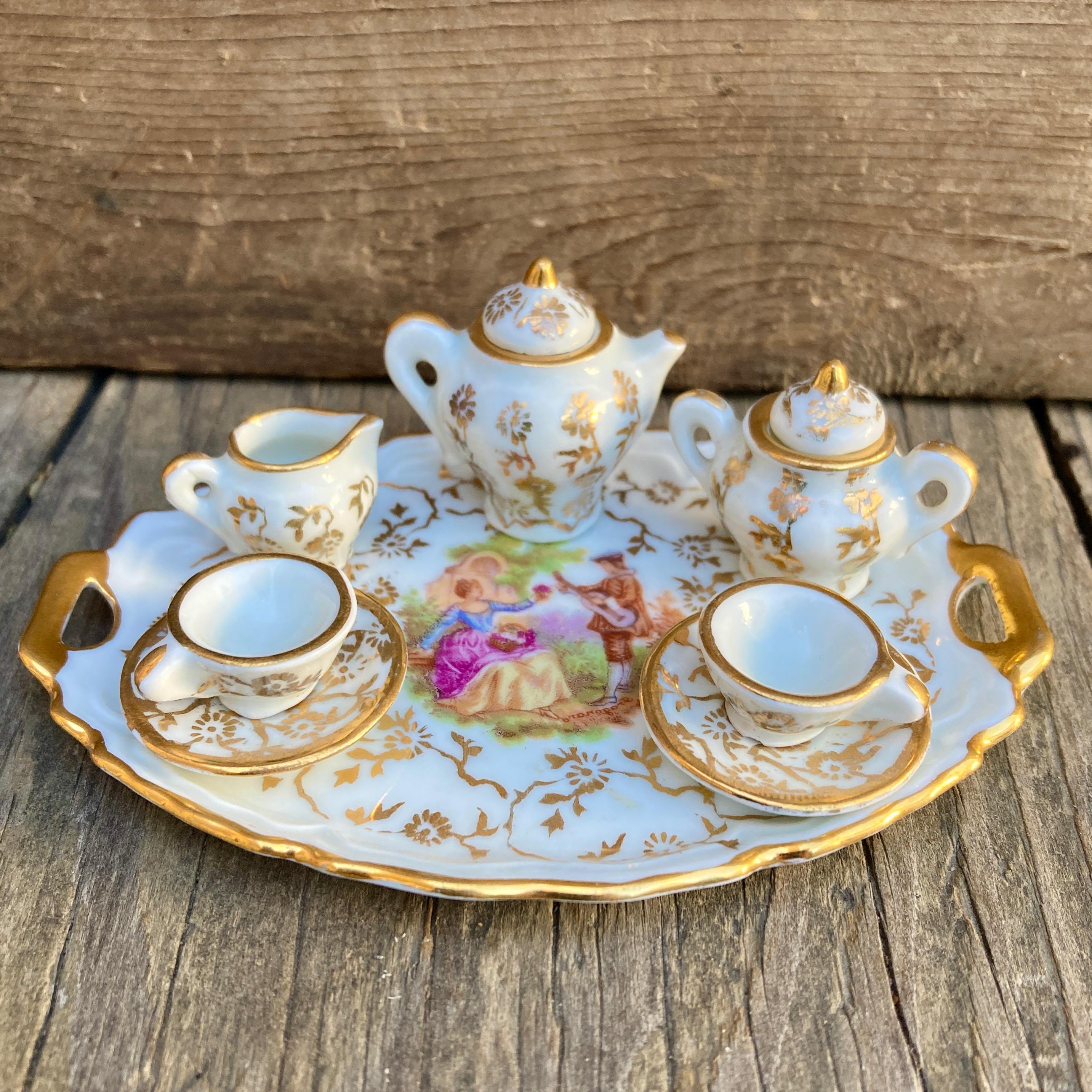 Limoges 22K金彩 ティーセット 他 まとめ売り Antique Limoges Miniature Tea Set: Courting Couple Hand-painted