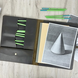 Copertina per album da disegno in pelle personalizzata A4: portfolio per artisti inciso, copertina per schizzi, regalo di compleanno