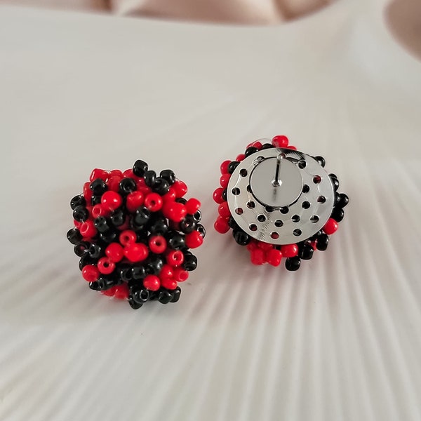 NEW - Red and Black Mix 15mm Small Seed Bead Topper, 1 Pair, All Stainless Steel Stud Beaded Dome Finding, Pom Style Jewelry Connector