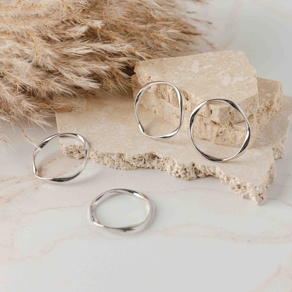 16mm SILVER CIRCLE Twisted Linking Rings, 10 Pcs, Connecting Closed Hoop Earring Finding, Closed Circle Connector for Fringe
