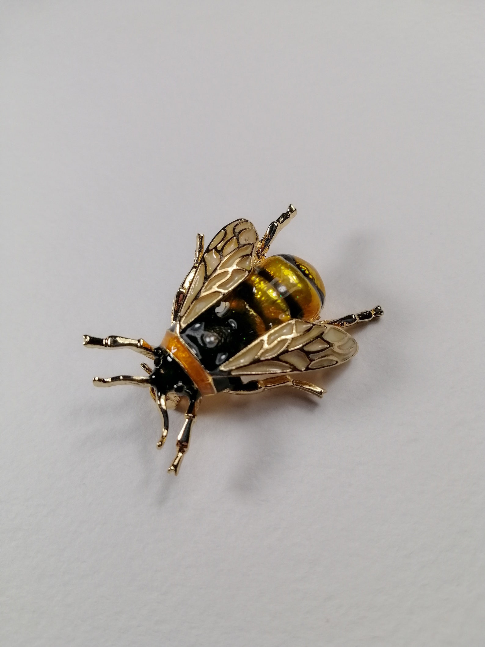 VVCome Vintage Crystal Bee Brooch Pin - Cute Honeybee Lapel Pin For Men & Women