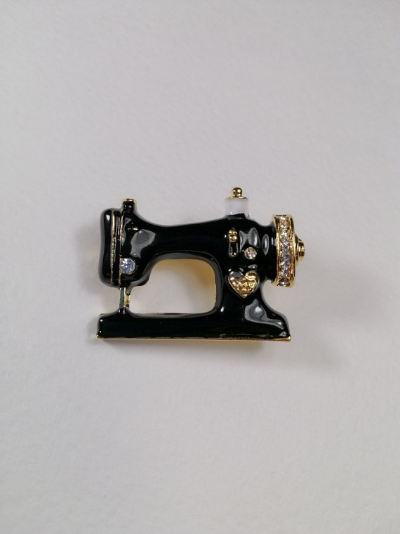 Sewing machine brooch, Vintage singer sewing pin,… - image 1