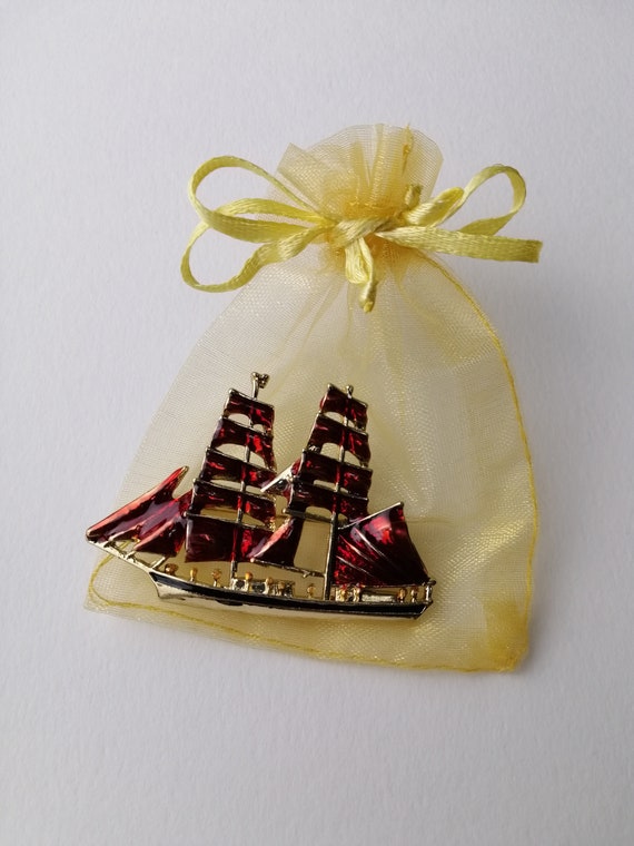 Red sails ship brooch, Sailing ship vintage pin, … - image 2