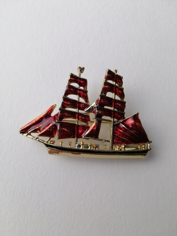 Red sails ship brooch, Sailing ship vintage pin, … - image 1