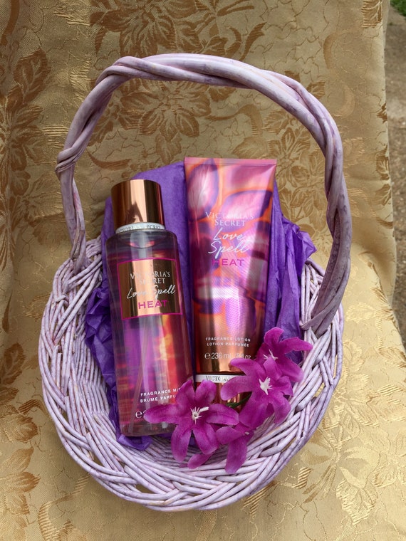 VICTORIA SECRET Gift SET: love Spell Body Lotion & Fragrance Spray