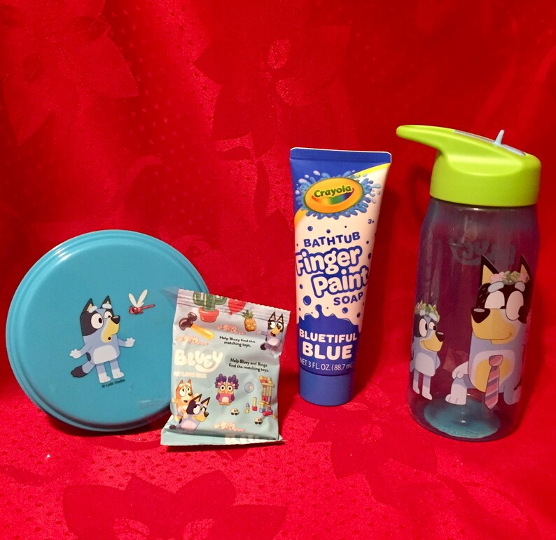 KIDS BLUEY Gift Bluey Tin, Activity Book, Imagine Ink Activity, Stickers, Chalk Set, Gummies ...