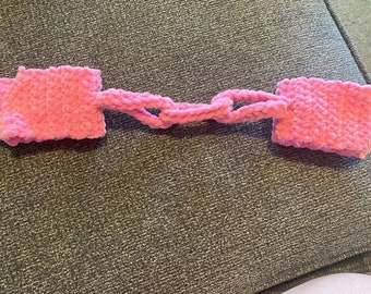 Crochet handcuff pattern