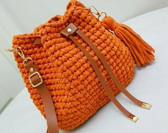 Sac seau crossbody fait main au crochet, sac seau vert orange, sac en tricot crossbody, sac seau à bandoulière fait main, mini sac seau au crochet vert