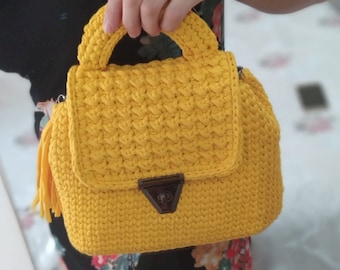 Handmade Crochet Yellow Crossbody Bag: Boho T-shirt Yarn Purse