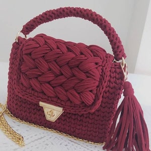 Sac au Crochet bordeaux, sac bordeaux fait main, sac personnalisé, sac à main bordeaux, sac à bandoulière bordeaux, sac à bandoulière fait main au crochet, sac de luxe