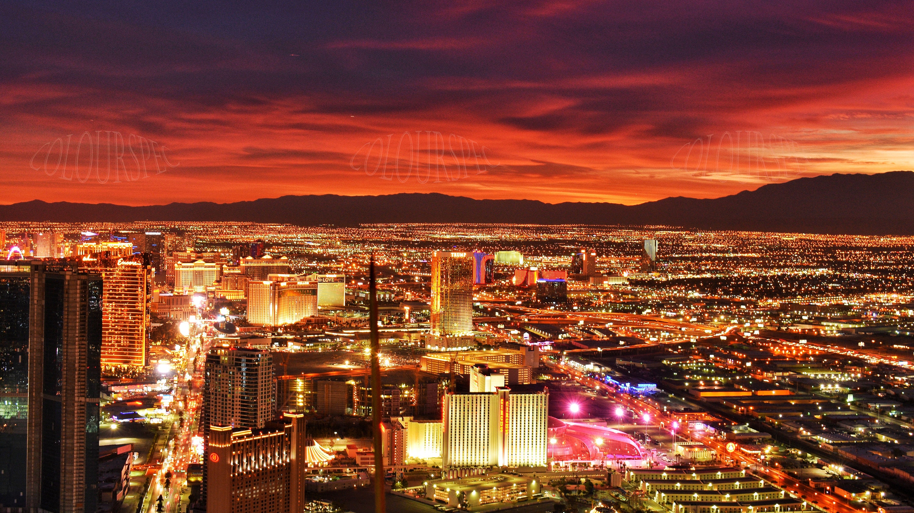 Las Vegas Strip Sunset Intense Contrast Neon Glowing Scene HD 