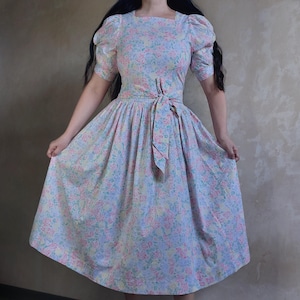 LAURA ASHLEY Vintage 80s lovely floral dress with puff sleeve and bow belt. Cottagecore tea dress. UK 12