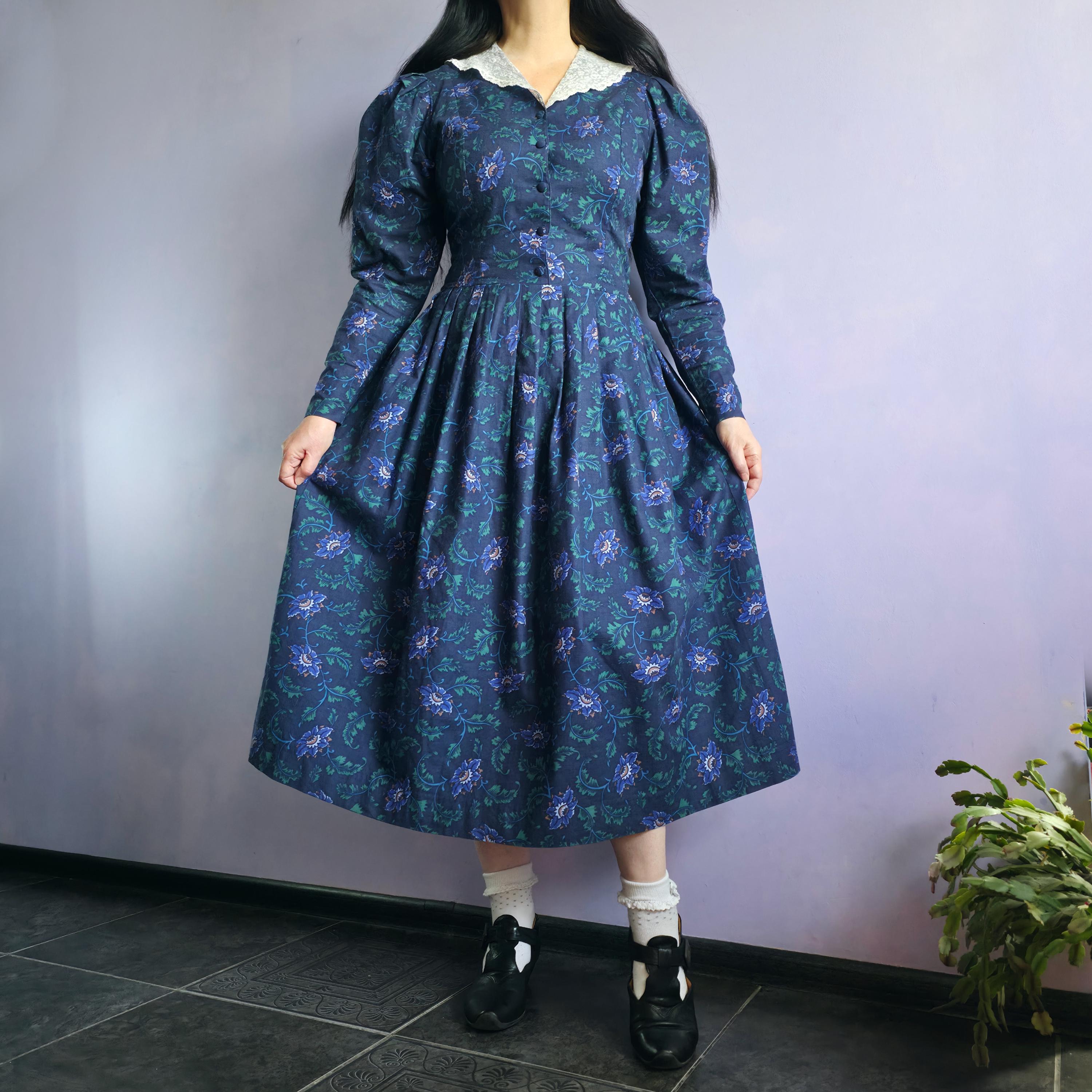 LAURA ASHLEY Vintage 80s Floral Dress with Lace Collar and Puffed Sleeve /  UK 14