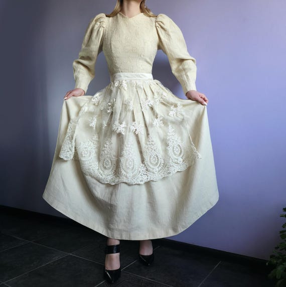Linen Wool Maxi Dress: Vintage Lace Apron, Puffed Sleeves (DE 38