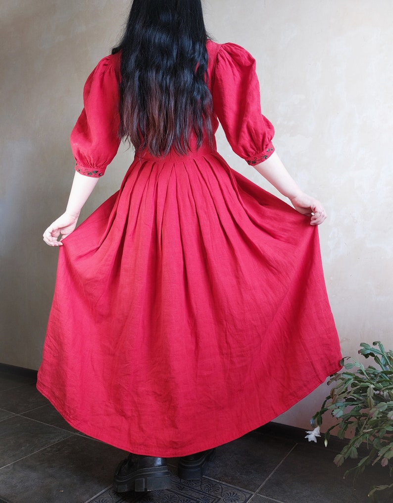 Austrian Bavarian dirndl folk red linen embroidered maxi dress with puff sleeves and white lace collar. Sportalm German 40 zdjęcie 6