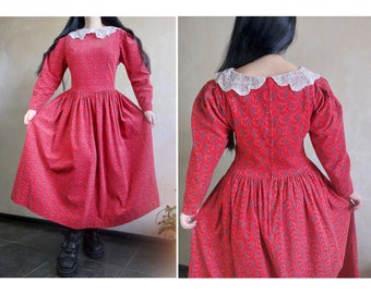 LAURA ASHLEY Vintage 80s micro corduroy red fluffy dress with sleeves and white lace collar. Cozy warm dress. Paisley pattern UK 16