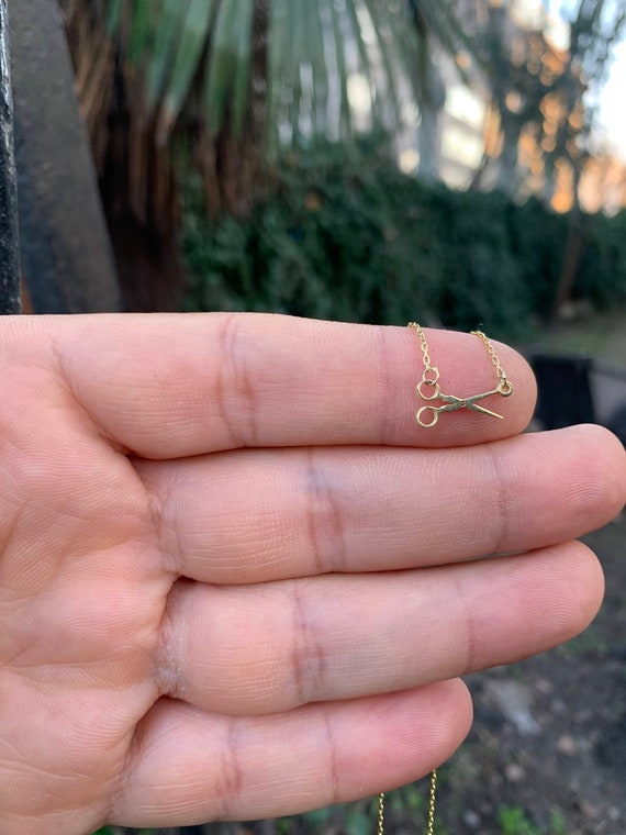 Tiny Scissors Necklace- 14k Gold – Cass Lilien Jewelry