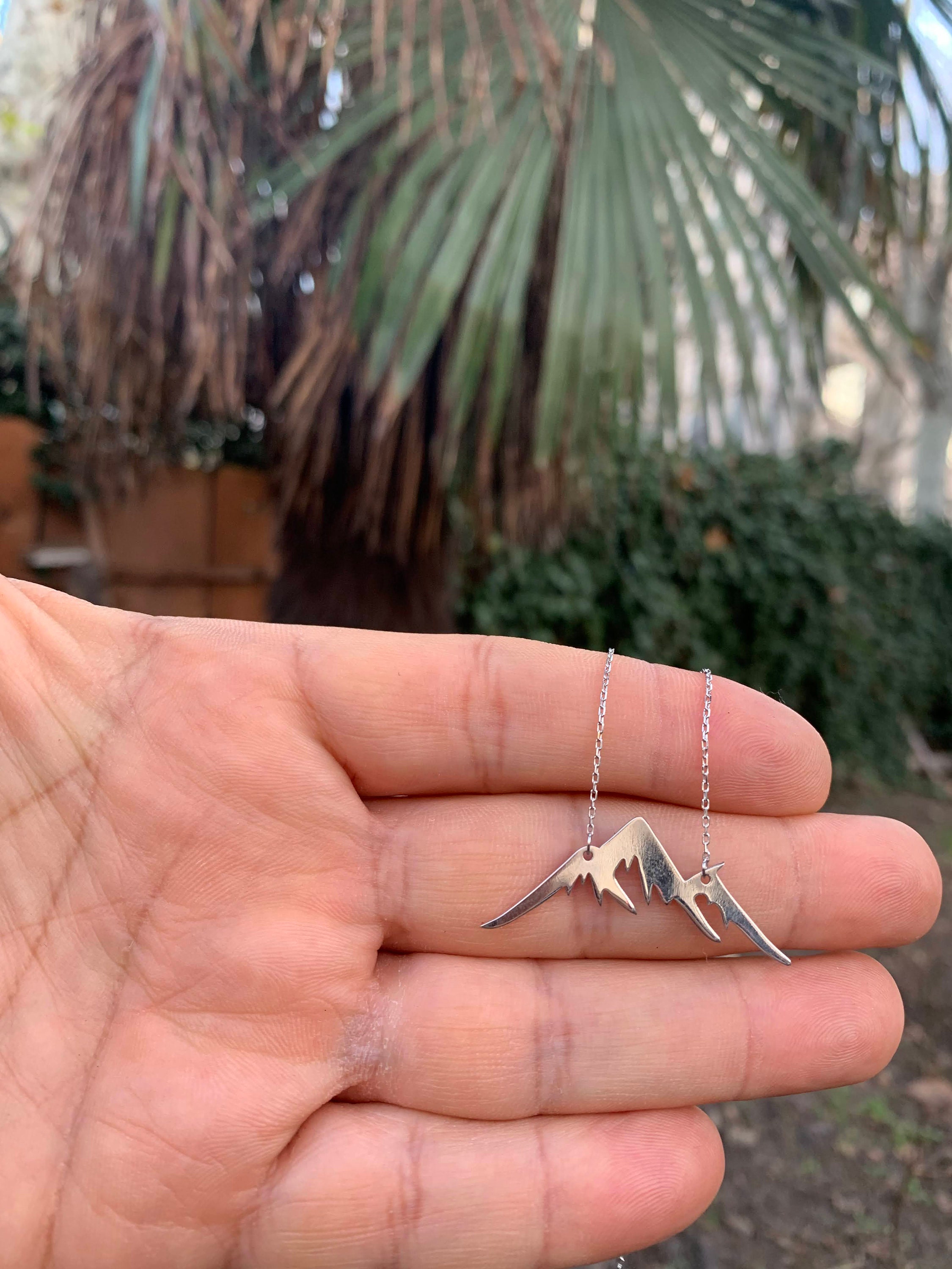 Dainty Mountain Necklace, Mountain Range Necklace, Gold or Silver Mountain Range Necklace,Gift For Traveler, Outdoor Jewelry, Nature jewelry