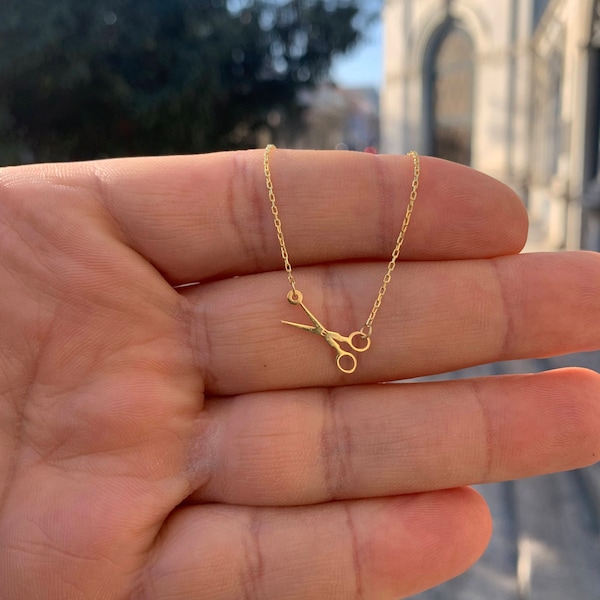 Collar de tijeras pequeñas de oro de 14 quilates, collar de tijeras pequeñas, collar de tijeras delicadas, regalo de estilista, regalo de peluquero, joyería de estilista