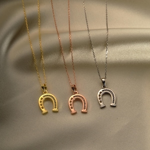 Horseshoe Necklace , Bold Horseshoe Necklace , Horseshoe Lover Gift Necklace , Lucky Horse Jewelry , Lucky Horseshoe Pendant Necklace