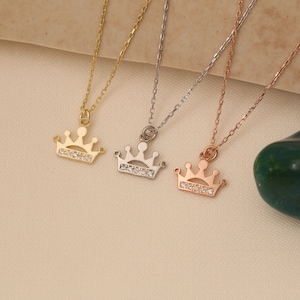 Zierliche Kronenhalsketten für Frauen, 14K Goldkronen-Anhängerhalsketten, 14k Kronenhalskette, elegante Prinzessin & Königin-Halsketten