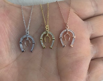 Collier fer à cheval, fer à cheval gravé, bijoux pour amoureux des chevaux, cadeaux cheval pour femme, bijoux cheval pour femme, fer porte-bonheur