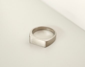 Minimal Silver Signet Ring, Brushed Silver Unisex Signet Ring