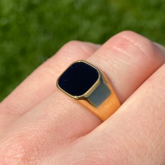 Square onyx signet ring deals