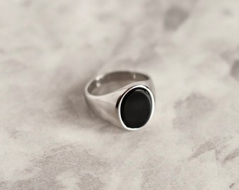 Oval Onyx Signet Ring