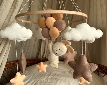 Mobile der fliegende Hase,Krippenmobile,Wolken,Handgemacht,Filz,Kinderzimmer,Rosa,Grau,Geschenk,BabyShower,Babyzimmer,Taufe,Filzmobile