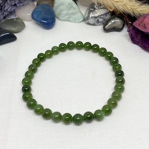 Genuine jade bracelet, 6mm pearl, natural stones, lithotherapy jewelry, wellness bracelet, green semi precious stone, nephrite jade