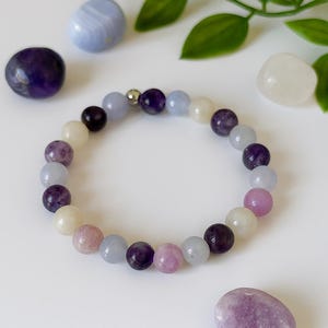 Menopauze armband, amethist, chalcedoon, maansteen, lepidoliet, verlichting bij opvliegers, helende kristallen, Valentijnsdagcadeau