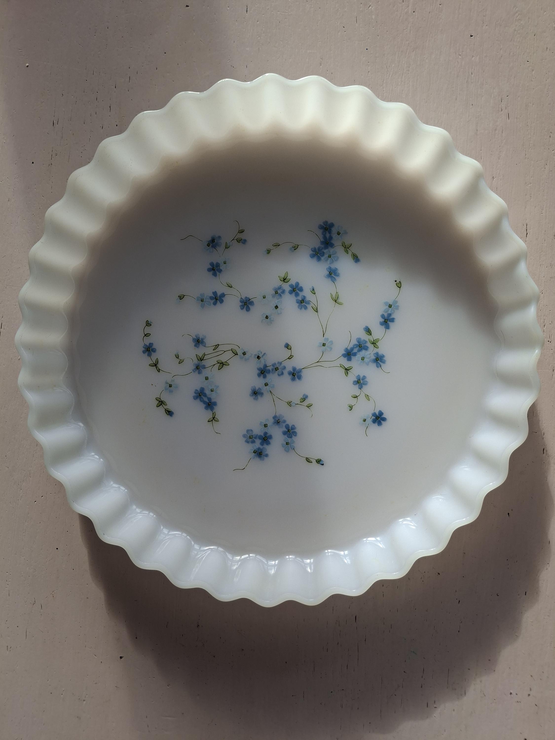Moule à Soufflé Arcopal Vintage – Grand Plat Rond, Motif Fruits D'automne, Opaline Blanche